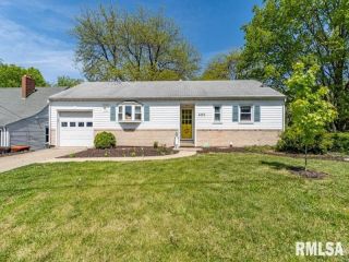 Foreclosed Home - 5023 N EDGEBROOK DR, 61614
