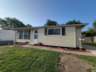 Foreclosed Home - 3700 W WARWICK DR, 61615