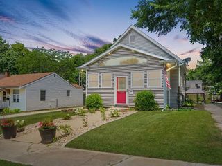 Foreclosed Home - 810 E MILLER ST, 61701