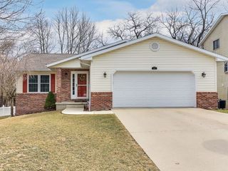 Foreclosed Home - 2402 TIMBER VIEW DR, 61701