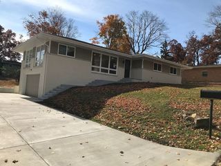 Foreclosed Home - 1304 HOLLYCREST DR, 61701
