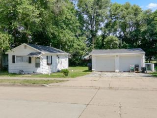 Foreclosed Home - 1605 IOWA ST, 61701
