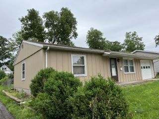 Foreclosed Home - 1004 BARKER ST, 61701
