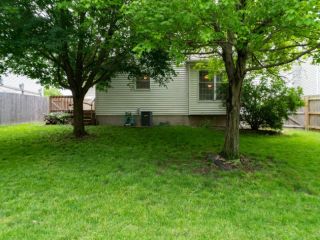Foreclosed Home - 1224 EASTPORT DR, 61704