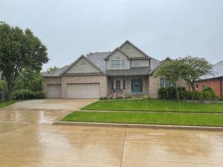Foreclosed Home - 1907 WAKEFIELD LN, 61704