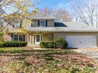 Foreclosed Home - 601 WATFORD DR, 61704