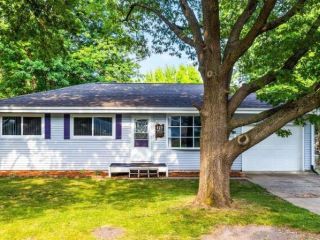 Foreclosed Home - 418 STANDISH DR, 61704