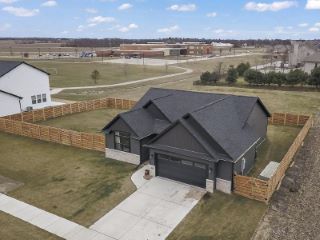 Foreclosed Home - List 100756323