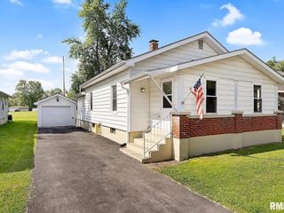 Foreclosed Home - 812 E WEBSTER ST, 61727