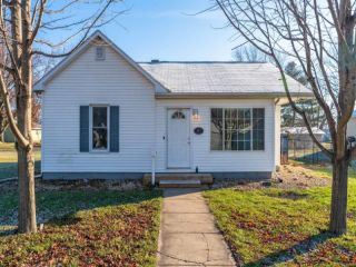 Foreclosed Home - 405 N ELM ST, 61753