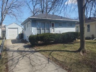 Foreclosed Home - 28 DELAINE DR, 61761