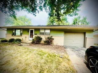 Foreclosed Home - 6 ETHELL PKWY, 61761