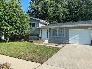 Foreclosed Home - 1703 JOHNSON DR, 61761