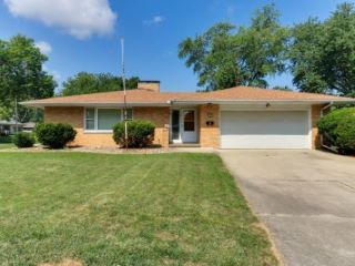 Foreclosed Home - 14 HAWTHORNE DR, 61761