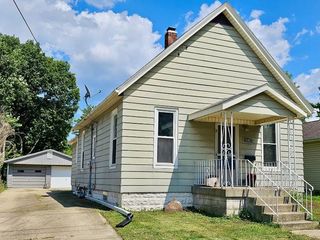 Foreclosed Home - 1006 S ADELAIDE ST, 61761