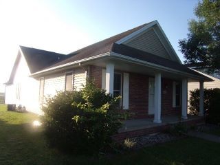 Foreclosed Home - 1602 BELCLARE RD, 61761