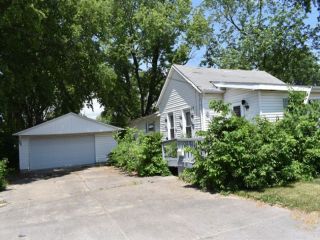 Foreclosed Home - 519 E CHESTNUT ST, 61764