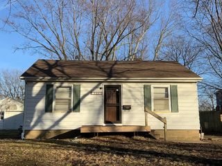 Foreclosed Home - 1006 N DIVISION AVE, 61801