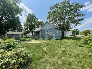 Foreclosed Home - 1301 W BESLIN ST, 61801