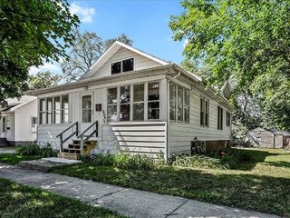 Foreclosed Home - 606 W BEARDSLEY AVE, 61820