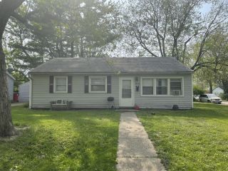 Foreclosed Home - 1909 JOANNE LN, 61821