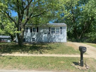Foreclosed Home - 2604 ROLAND DR, 61821