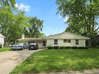 Foreclosed Home - 2418 SHERIDAN DR, 61821