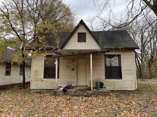 Foreclosed Home - 814 E MADISON ST, 61832