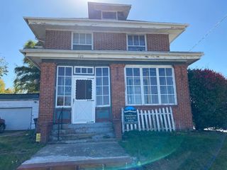 Foreclosed Home - 220 W HARRISON ST, 61832