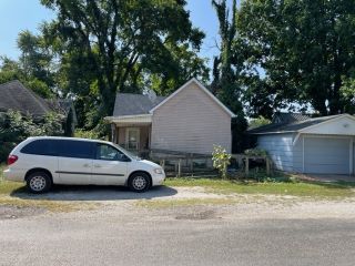 Foreclosed Home - 706 BRYAN AVE, 61832