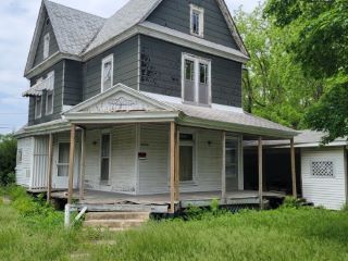Foreclosed Home - List 100712179