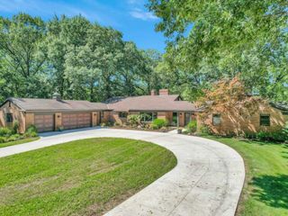 Foreclosed Home - 1401 RIVER OAKS DR, 61853