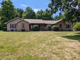 Foreclosed Home - 5 COUNTY ROAD 500 E, 61872