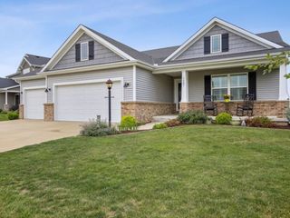Foreclosed Home - 1407 FIELDSTONE DR, 61874