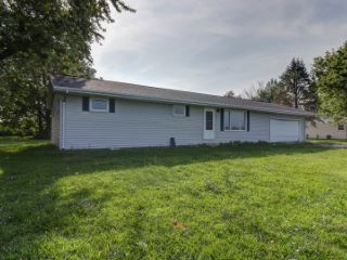 Foreclosed Home - 315 N CITY LINE RD, 61942