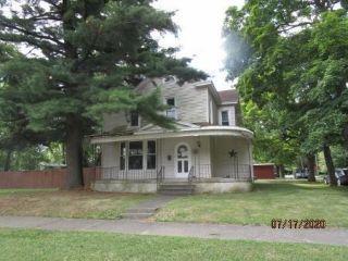 Foreclosed Home - 615 W Harrison, 61951