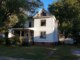 Foreclosed Home - 114 W PEMBROKE ST, 61953