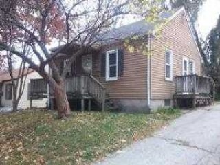 Foreclosed Home - 2711 Maxey St, 62002