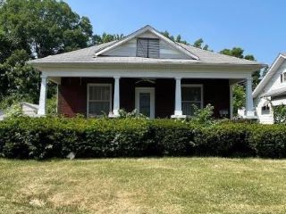 Foreclosed Home - 216 W ELM ST, 62002