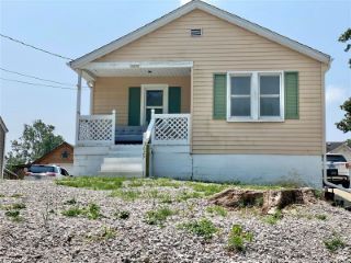 Foreclosed Home - 3629 E DOERR AVE, 62002