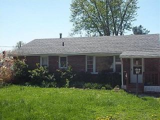 Foreclosed Home - 755 E WOODLAND DR, 62024