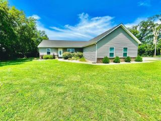Foreclosed Home - 3703 SAND RD, 62025