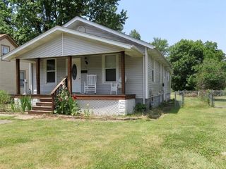 Foreclosed Home - 615 HOME AVE, 62025