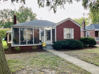 Foreclosed Home - 409 PLUM ST, 62025