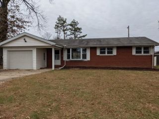 Foreclosed Home - 5202 Jerome Drive, 62035