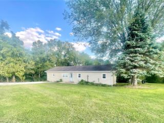 Foreclosed Home - 4811 S MISSISSIPPI RIVER RD, 62036