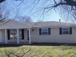 Foreclosed Home - 26 VICTORIA DR, 62040