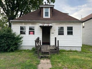 Foreclosed Home - 2439 LINCOLN AVE, 62040