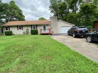 Foreclosed Home - 4248 LAKE DR, 62040