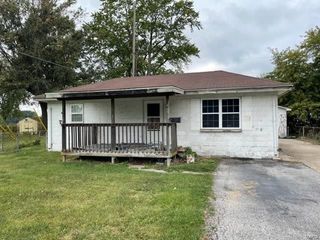 Foreclosed Home - 4131 RODE AVE, 62040